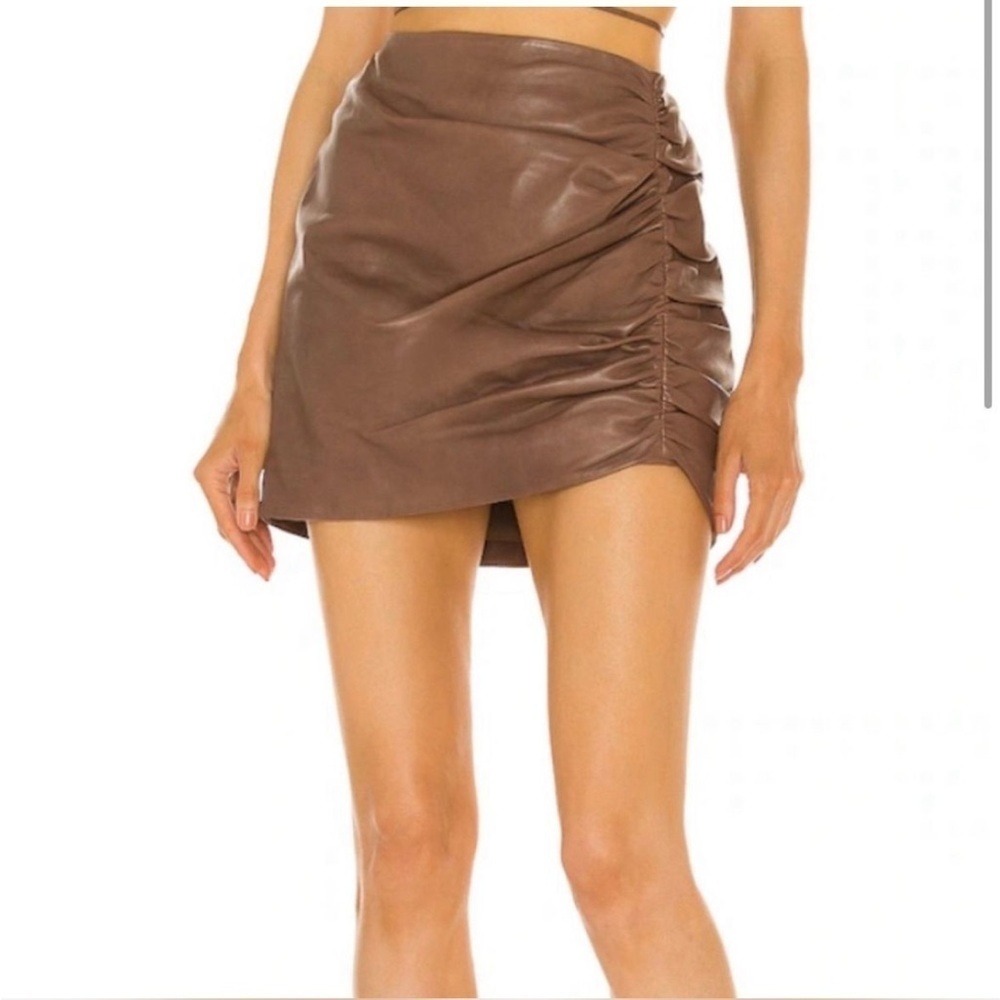NEW NWT LAMARQUE
Aricia Leather Skirt